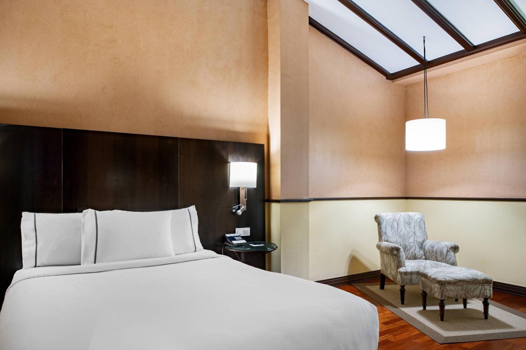 Ac Hotel Ciudad De Tudela By Marriott Bagian luar foto