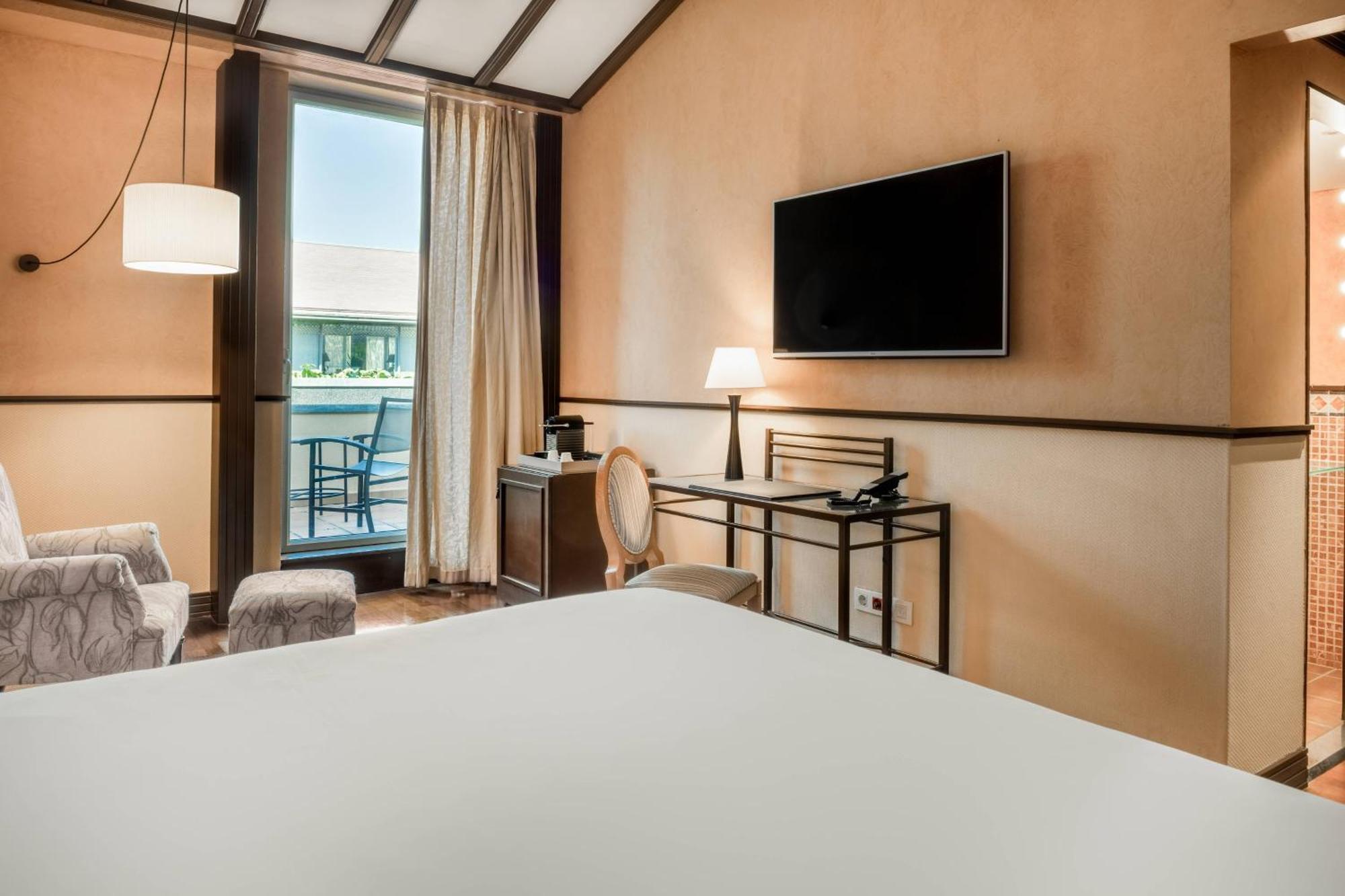 Ac Hotel Ciudad De Tudela By Marriott Bagian luar foto