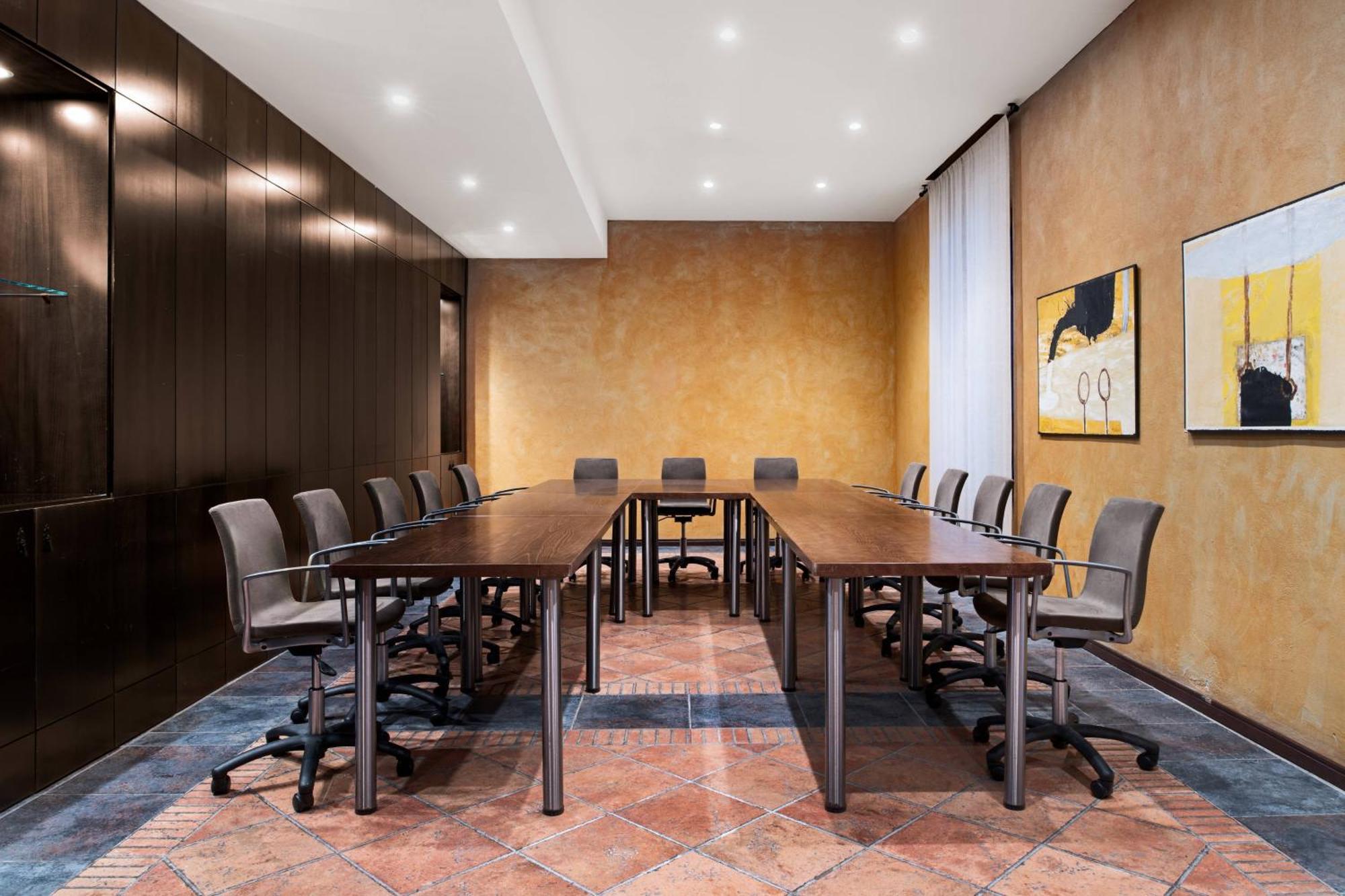 Ac Hotel Ciudad De Tudela By Marriott Bagian luar foto