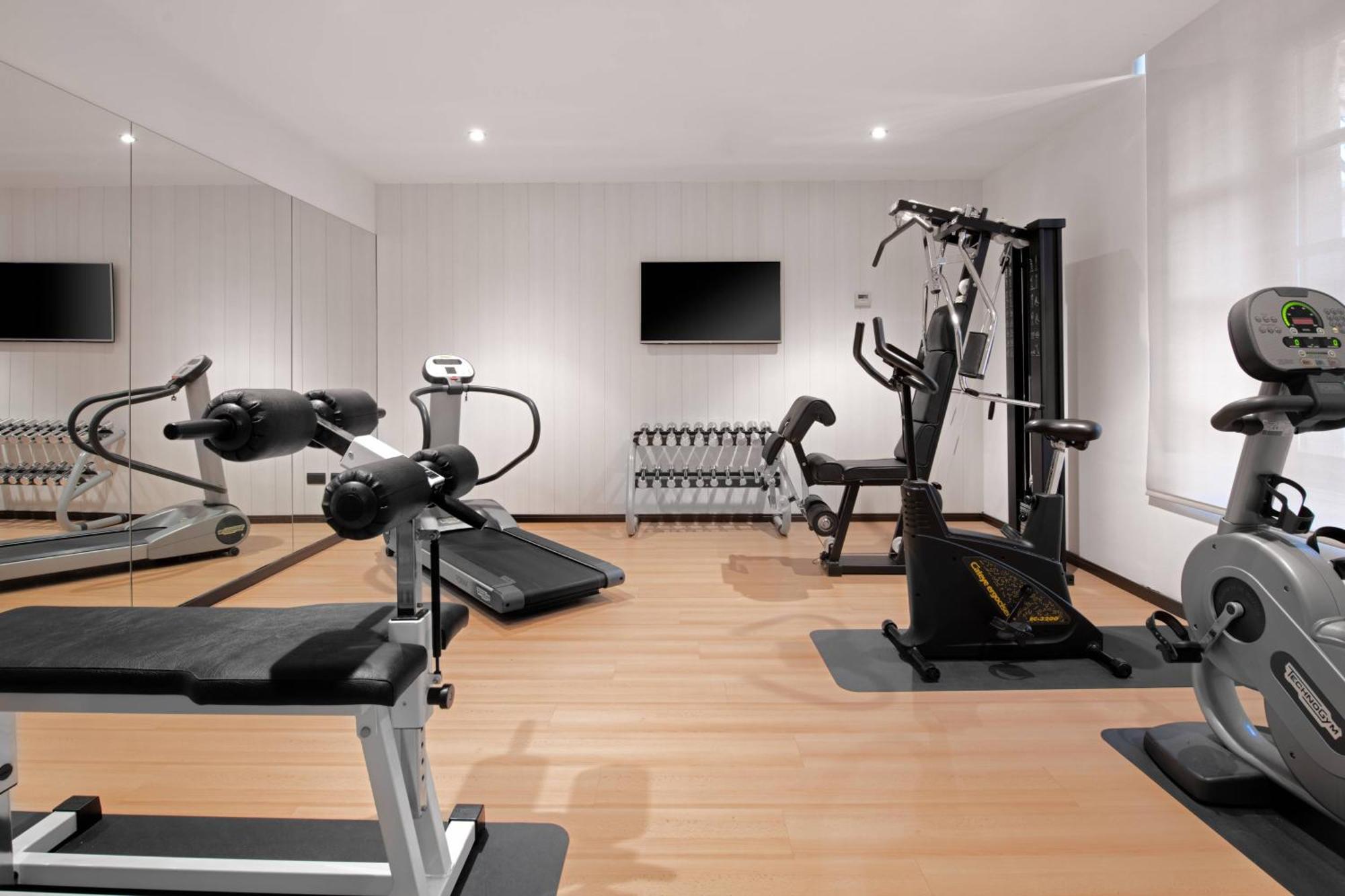 Ac Hotel Ciudad De Tudela By Marriott Bagian luar foto