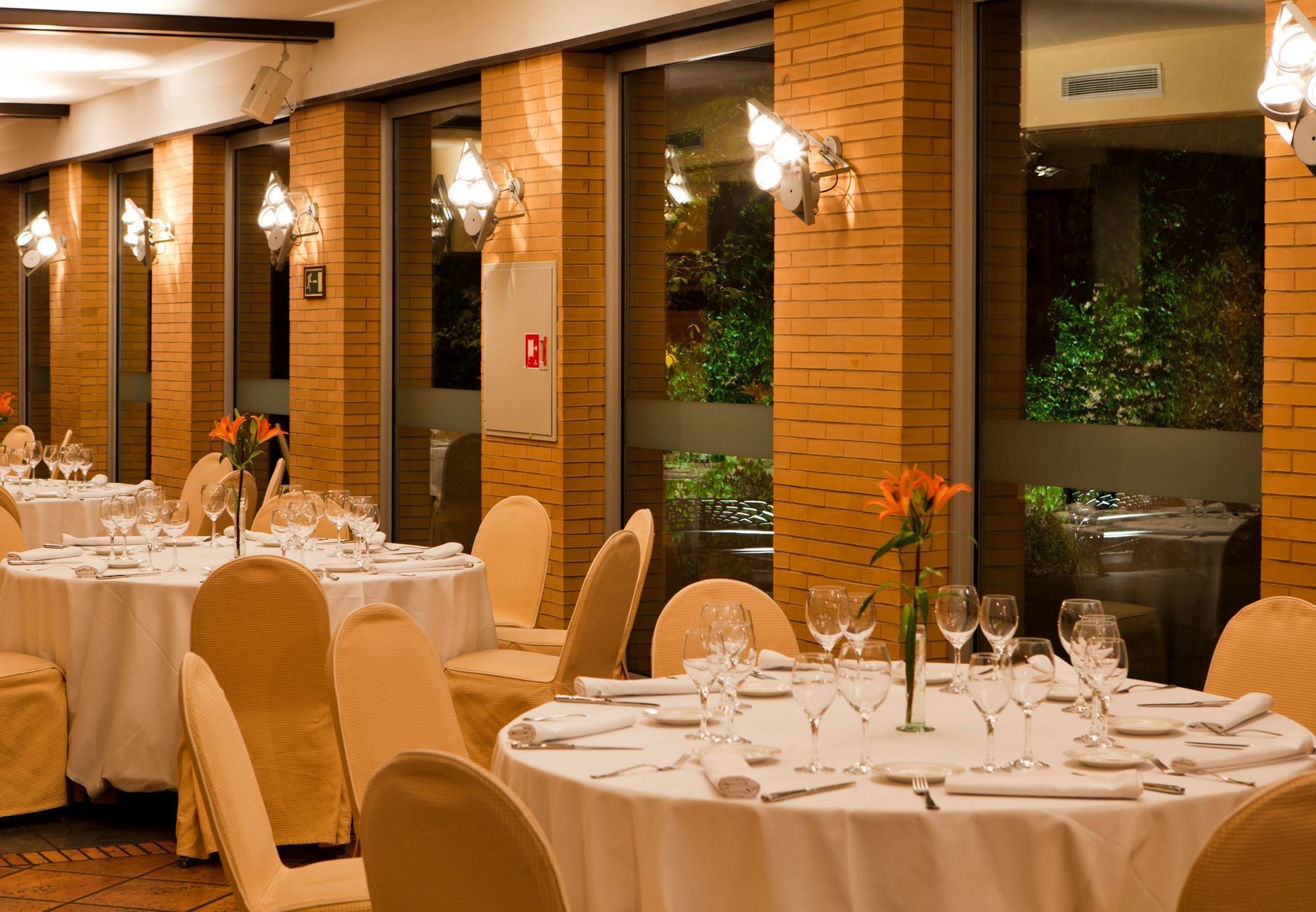 Ac Hotel Ciudad De Tudela By Marriott Bagian luar foto